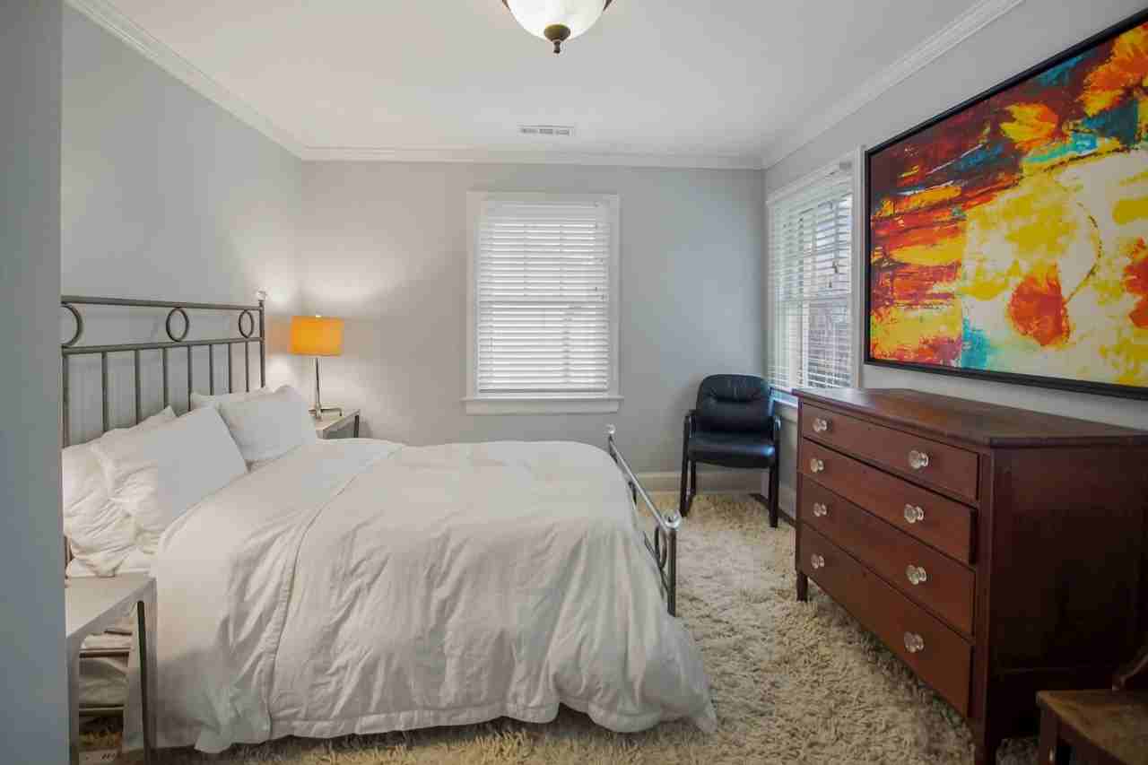 3618 Rittenhouse St Nw - Photo 3 of 9