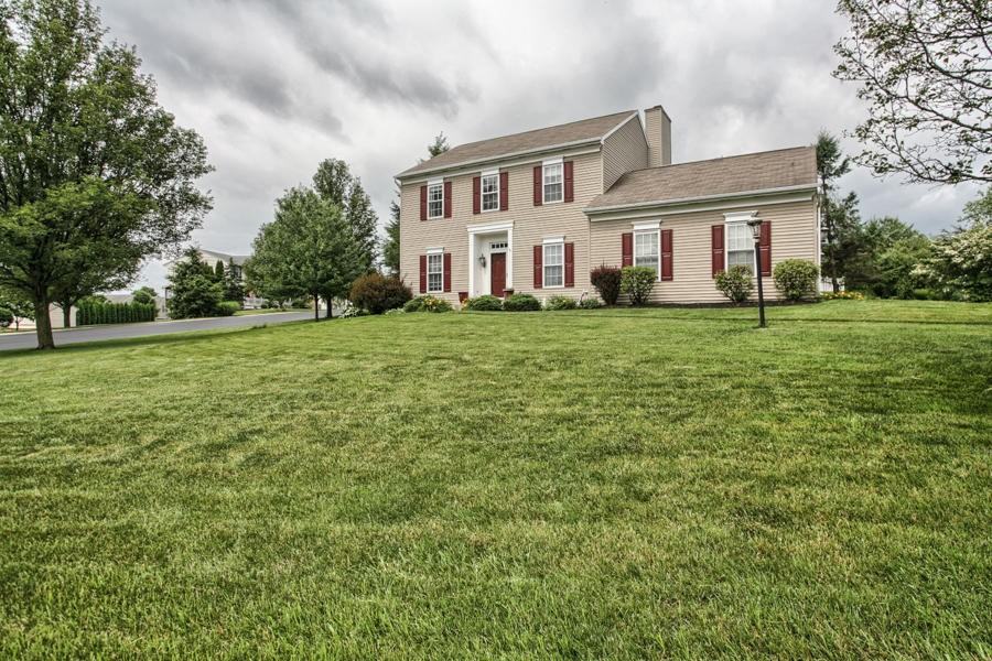 839 Harnish St - Photo 2 of 17