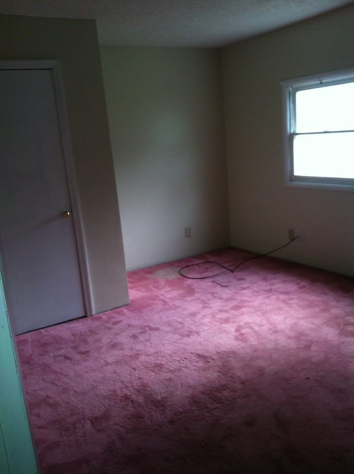 111 Joyce Lane - Photo 3 of 9