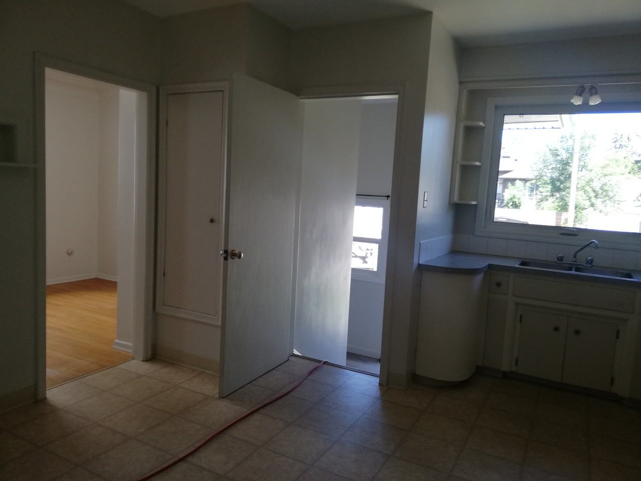 7948 97 Avenue Northwest - Photo 5 of 17