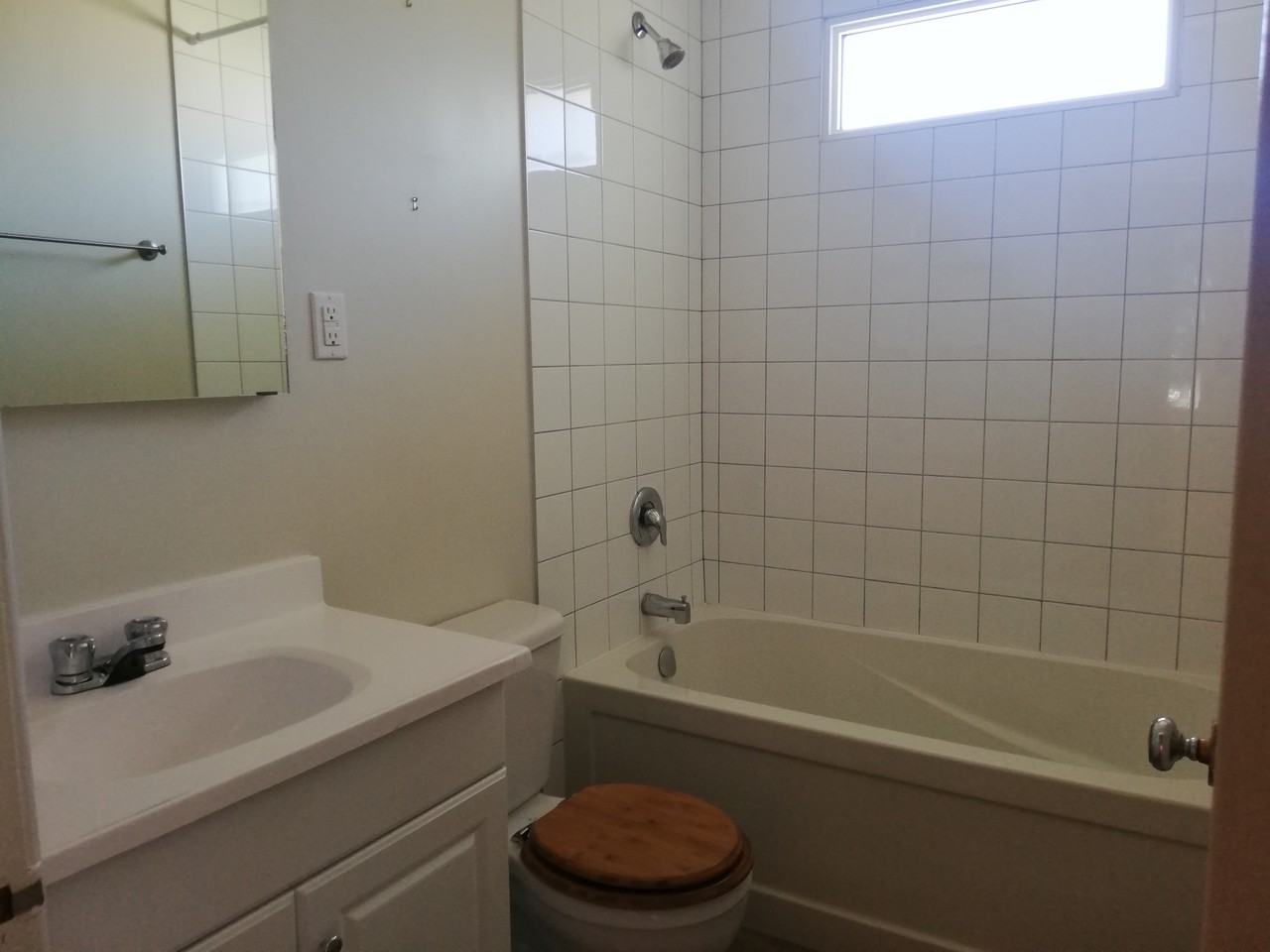 7948 97 Avenue Northwest - Photo 6 of 17