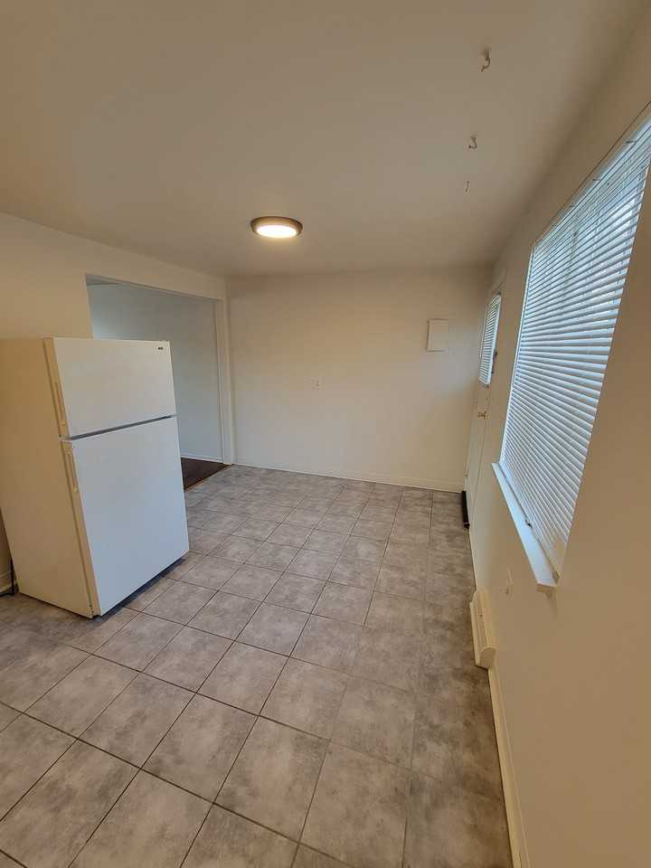 4509 Everett Ct - Photo 3 of 19