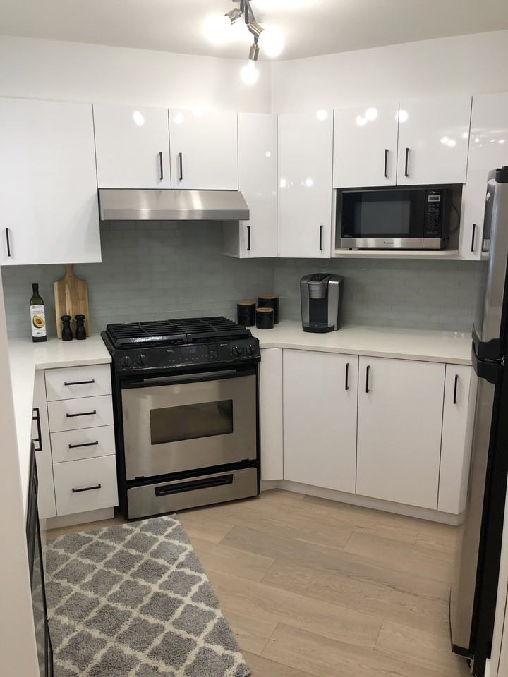 9339 University Crescent - Photo 5 of 12