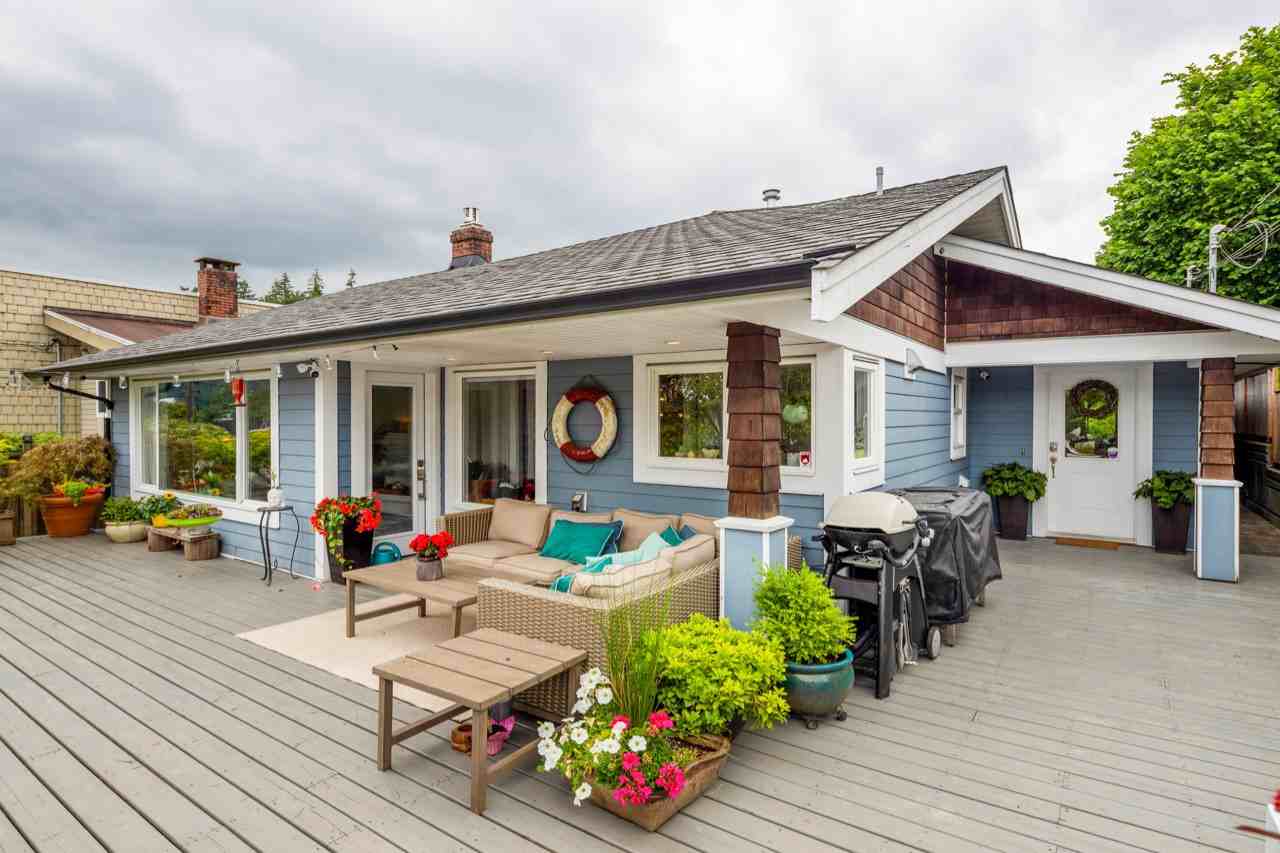 389 Beachview Drive, North Vancouver, BC V7G 1P5 3 Bedroom House for