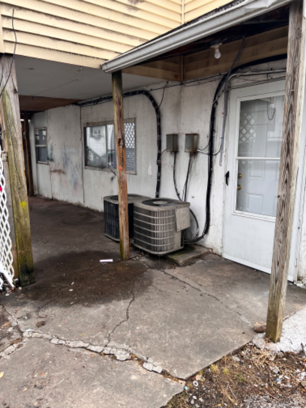 109 1/2 Ath Street - Photo 6 of 7