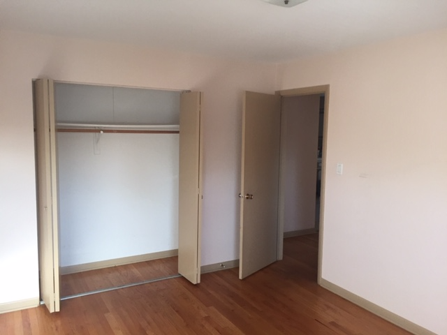 7432 N Harlem Ave - Photo 3 of 9