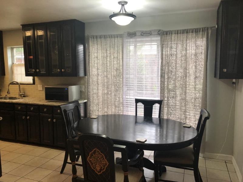 9106 Troulon Dr - Photo 4 of 10