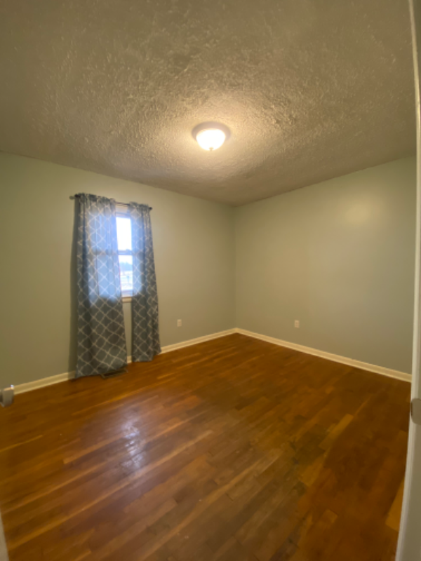 502 Rock Rd - Photo 4 of 37