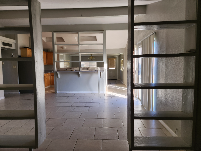 2601 S Portia Ave - Photo 4 of 12