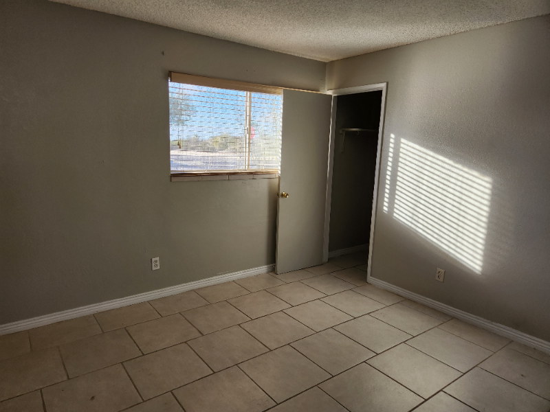 2601 S Portia Ave - Photo 7 of 12