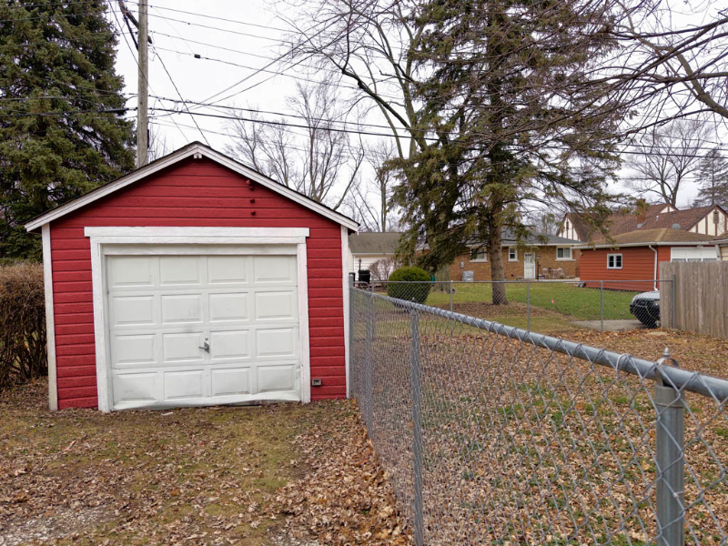 1218 Kenmore Ave - Photo 2 of 21