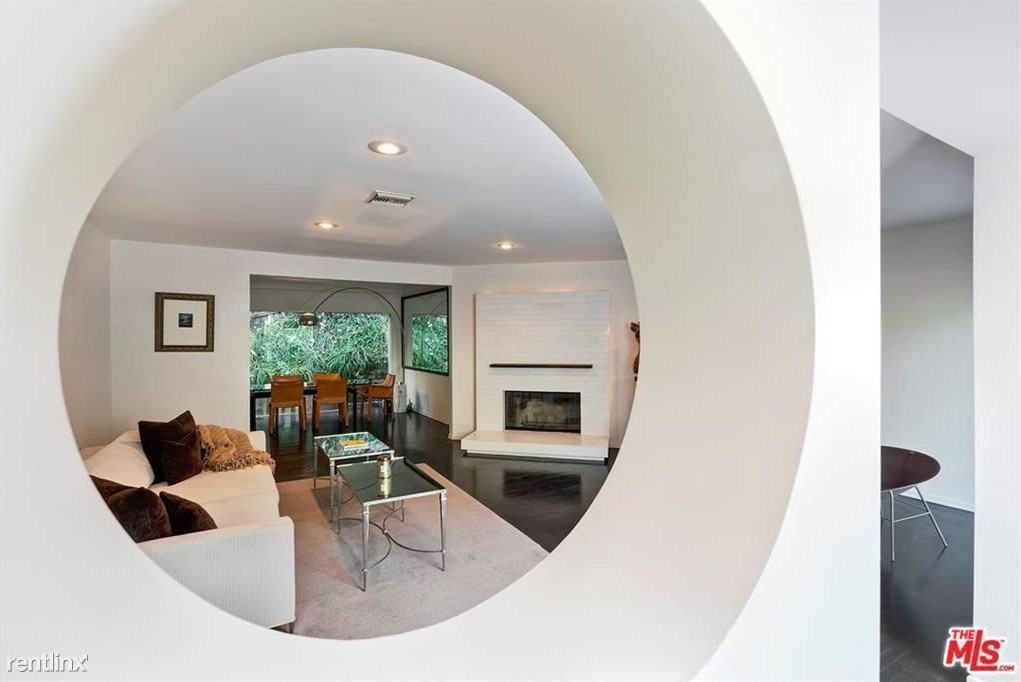 1730 Mount Olympus Dr - Photo 3 of 8