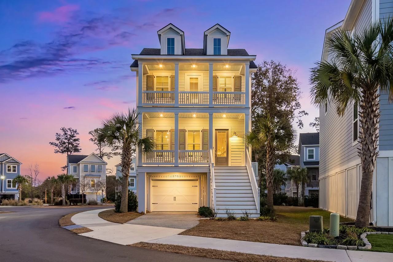 783 Forrest Dr - Photo 2 of 50