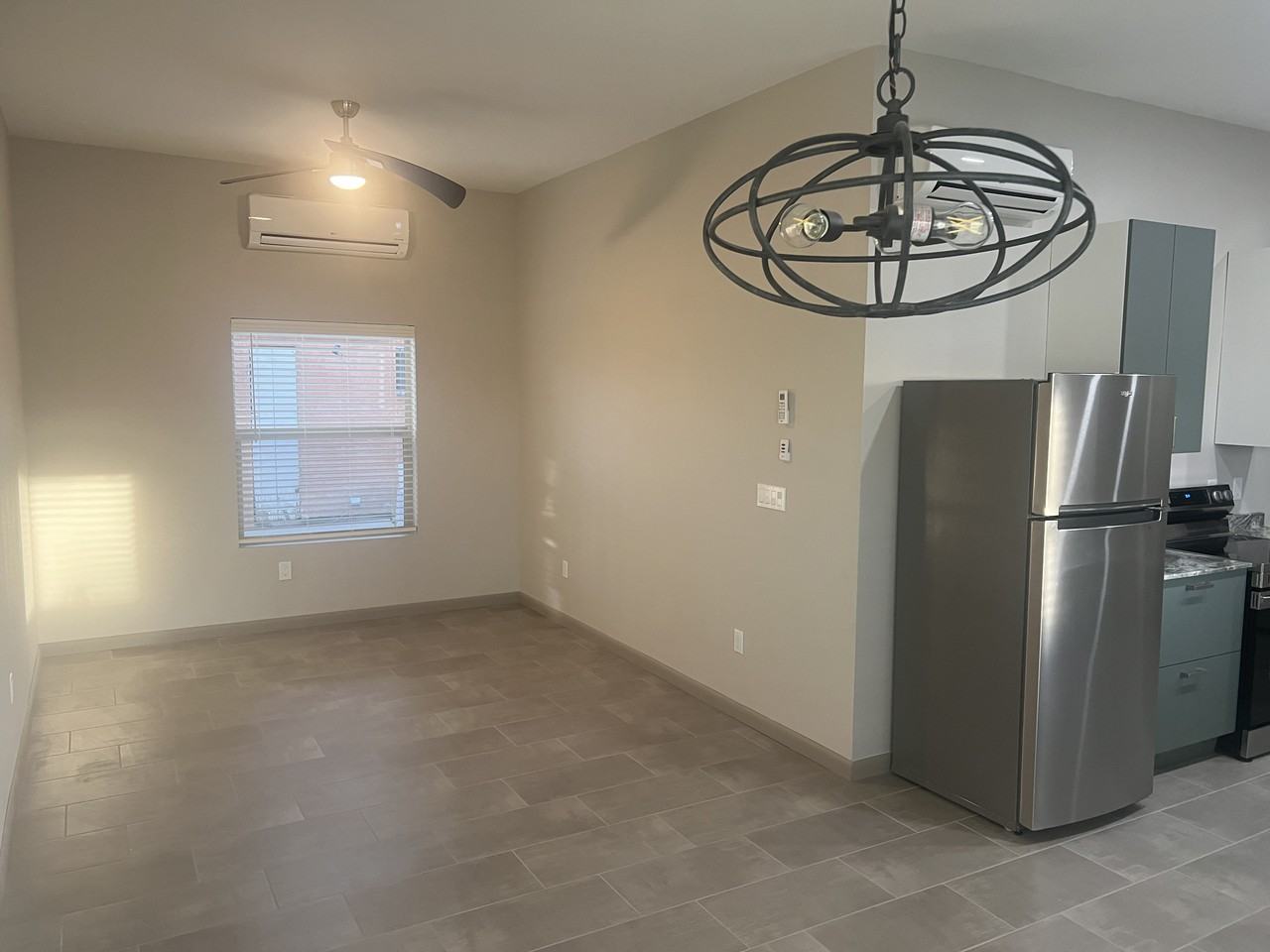 203 Girard Blvd Se - Photo 2 of 20