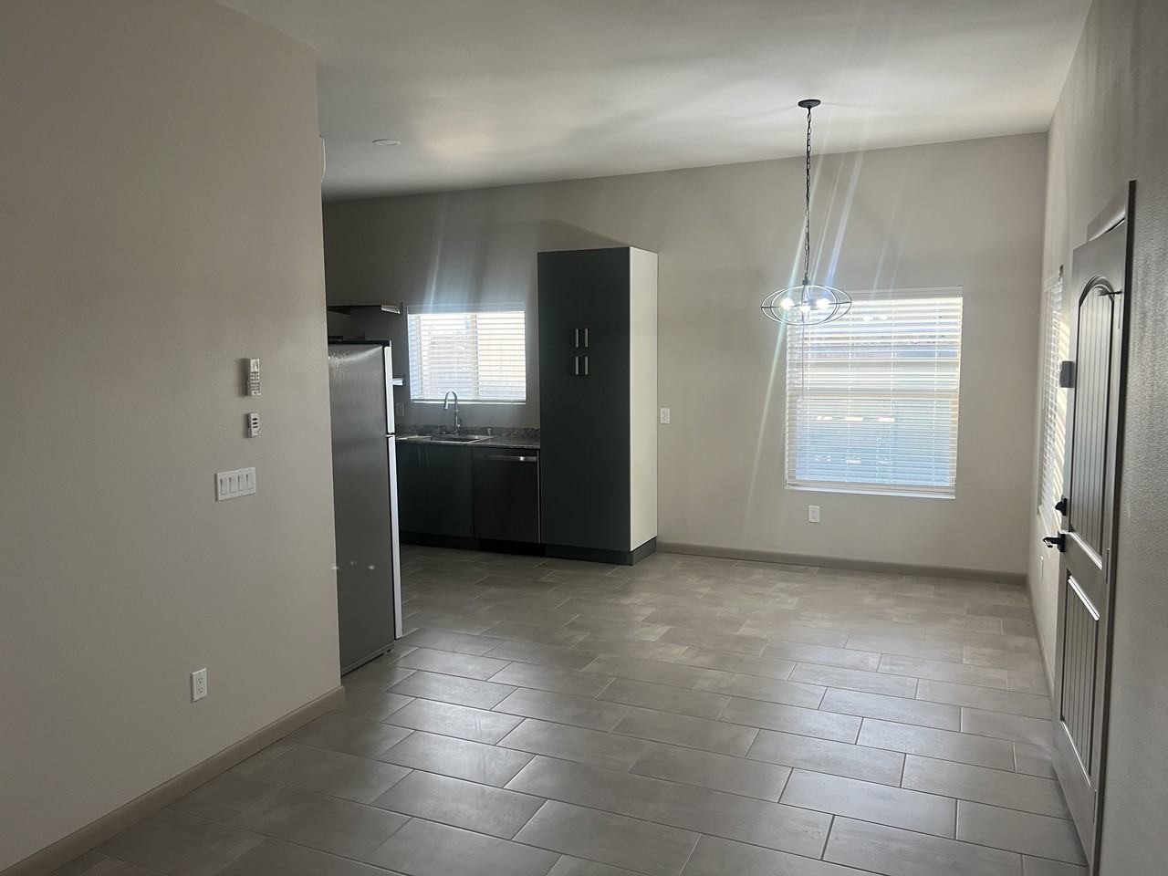 203 Girard Blvd Se - Photo 5 of 20