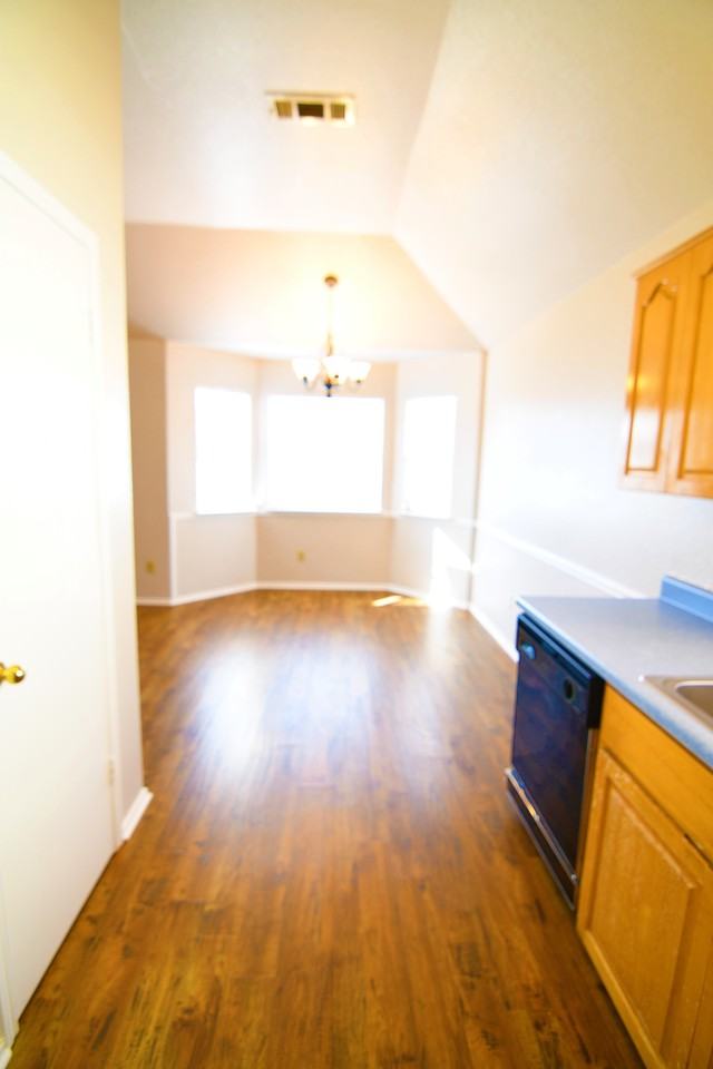 1502 Cedar Ln - Photo 5 of 21