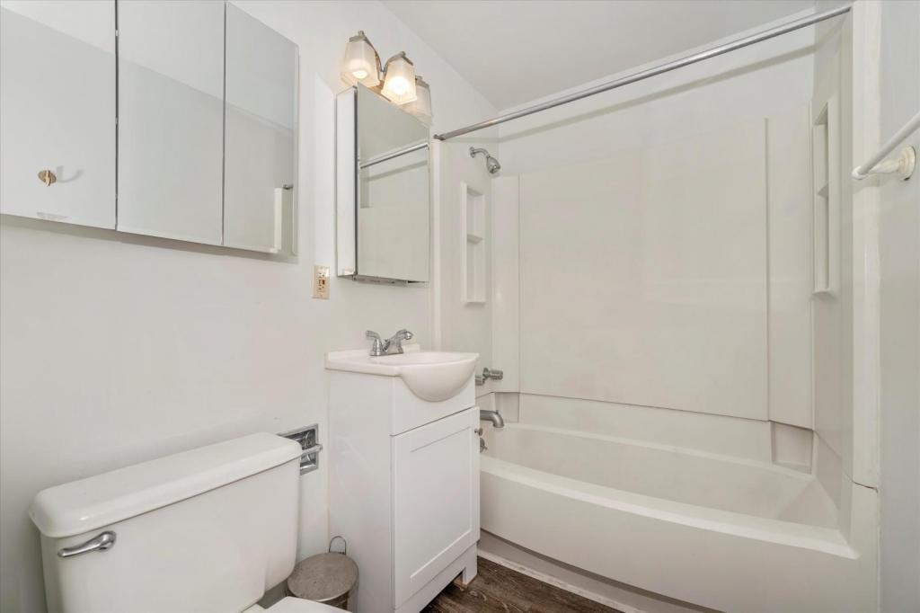 201 S Market St #1ROOMC - Photo 6 of 33