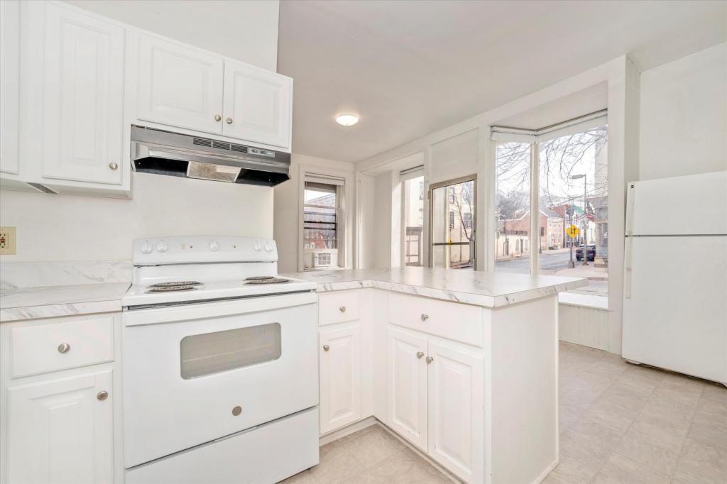 201 S Market St #1ROOMC - Photo 7 of 33