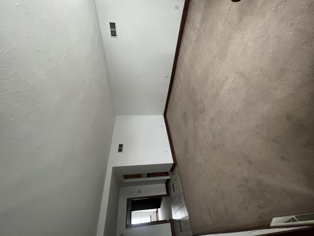 264 Beaver St - Photo 4 of 8