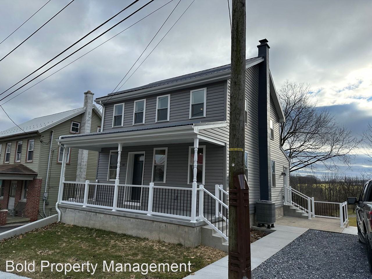 18 E Market St - Photo 2 of 14