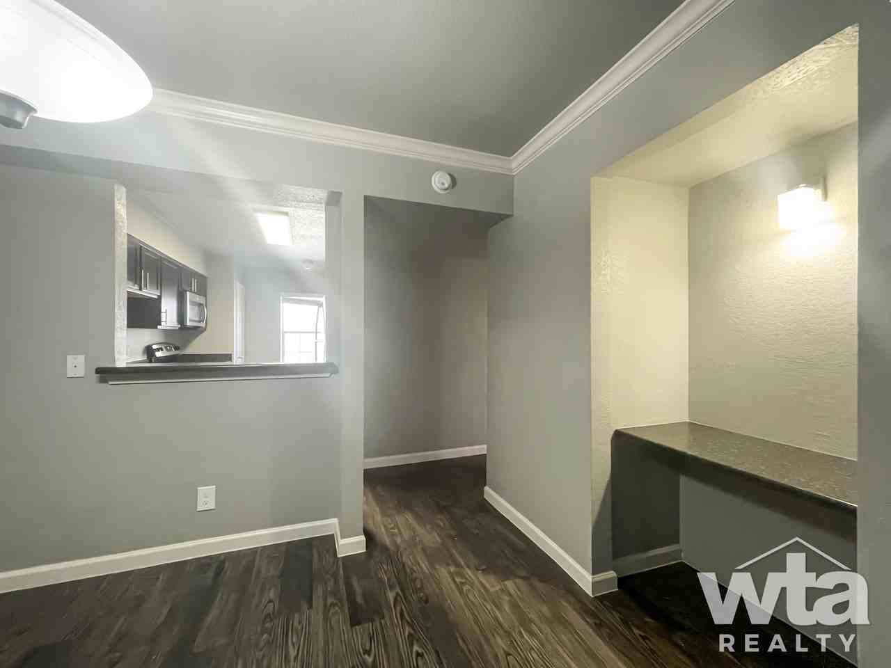 1200 BROADMOOR DRIVE - Photo 2 of 25