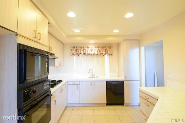 29282 Elba Dr - Photo 3 of 10