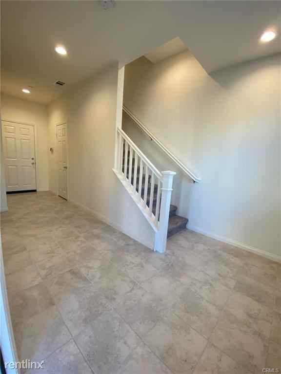 920 E 3rd St - Photo 2 of 10