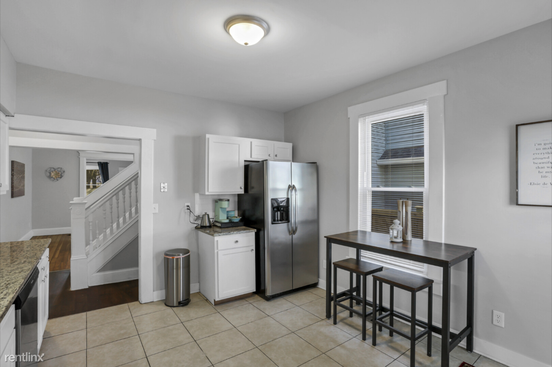 500 W 3rd Ave - Photo 3 of 9