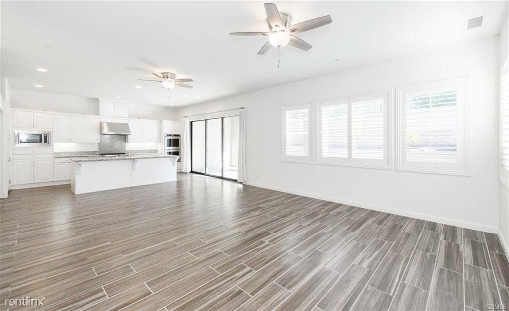 22 Lark - Photo 2 of 10