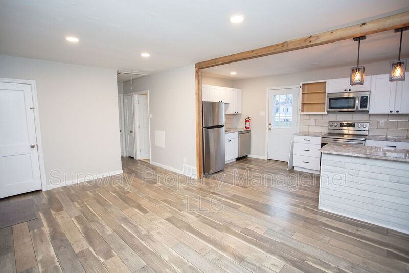 19 Stanford Rd - Photo 5 of 29