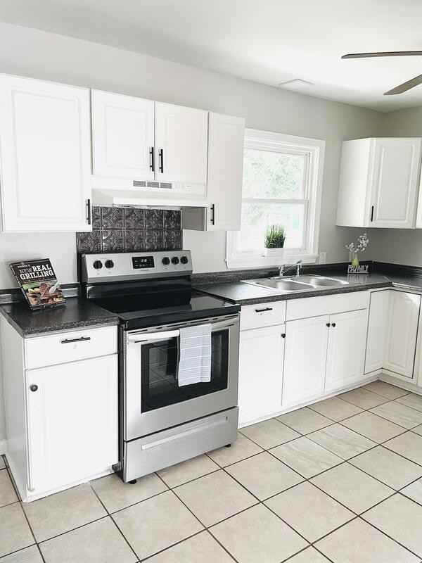 1842 Dewsberry Dr - Photo 3 of 18