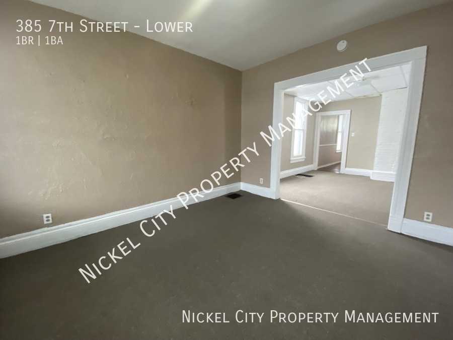 385 7th St - Photo 2 of 23