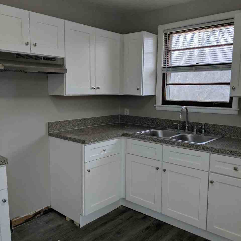 541 Ben Allen Rd #1 - Photo 3 of 6