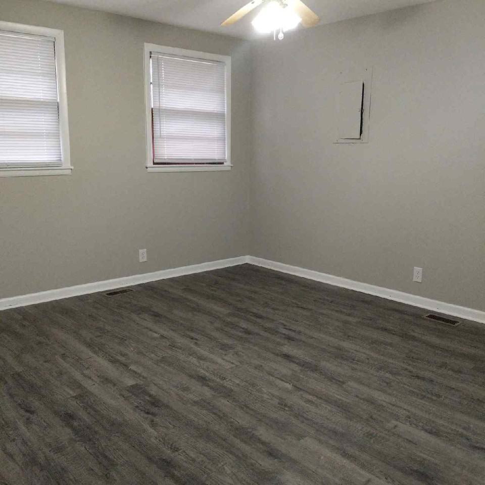 541 Ben Allen Rd #1 - Photo 4 of 6
