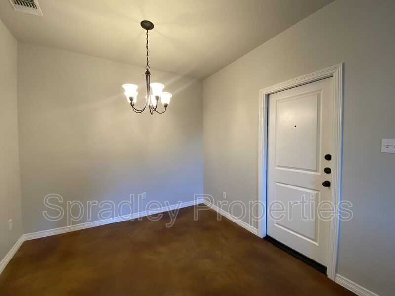 208 Juniper Dr Unit A - Photo 5 of 11