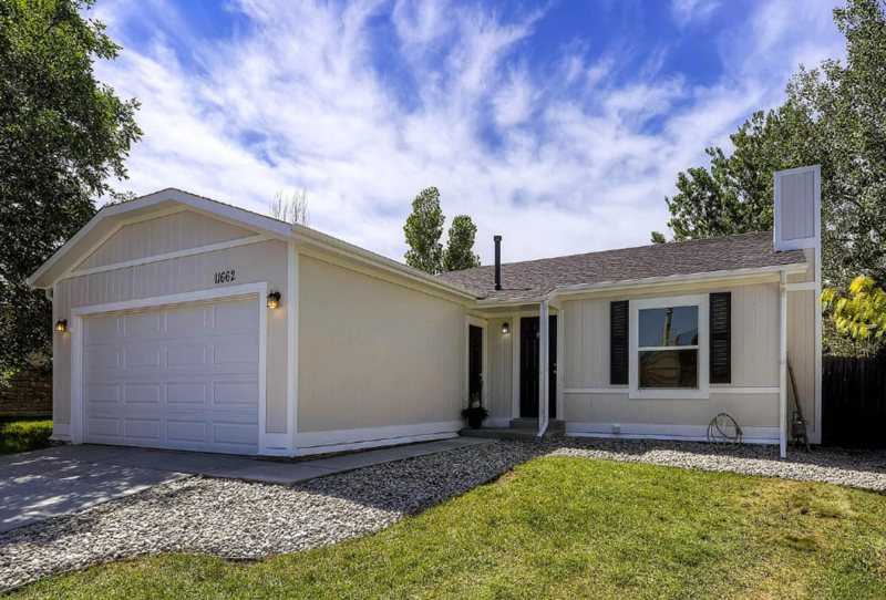 11662 W Layton Dr - Photo 2 of 13