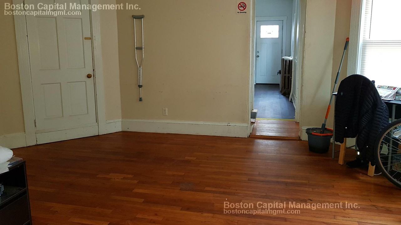 81 Linden St - Photo 5 of 19