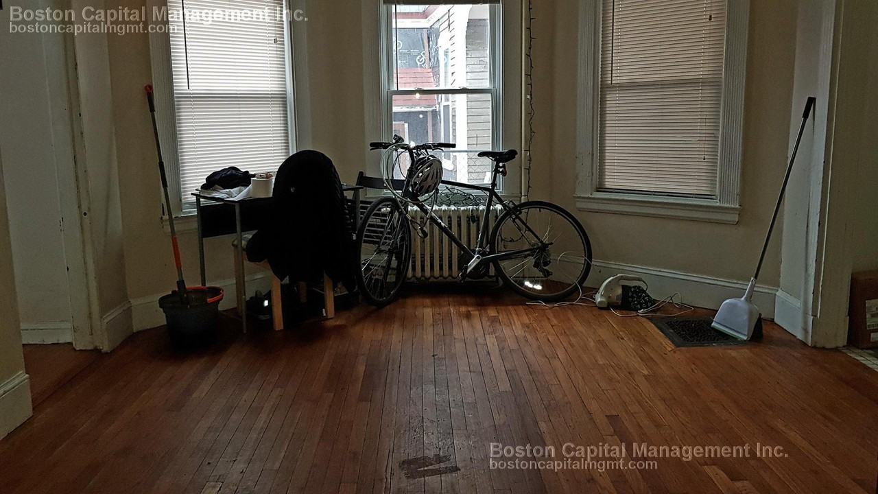 81 Linden St - Photo 6 of 19