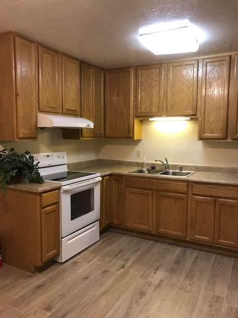 LAKE MERRITT 4 PLEX 4 GARAGE - Photo 2 of 24