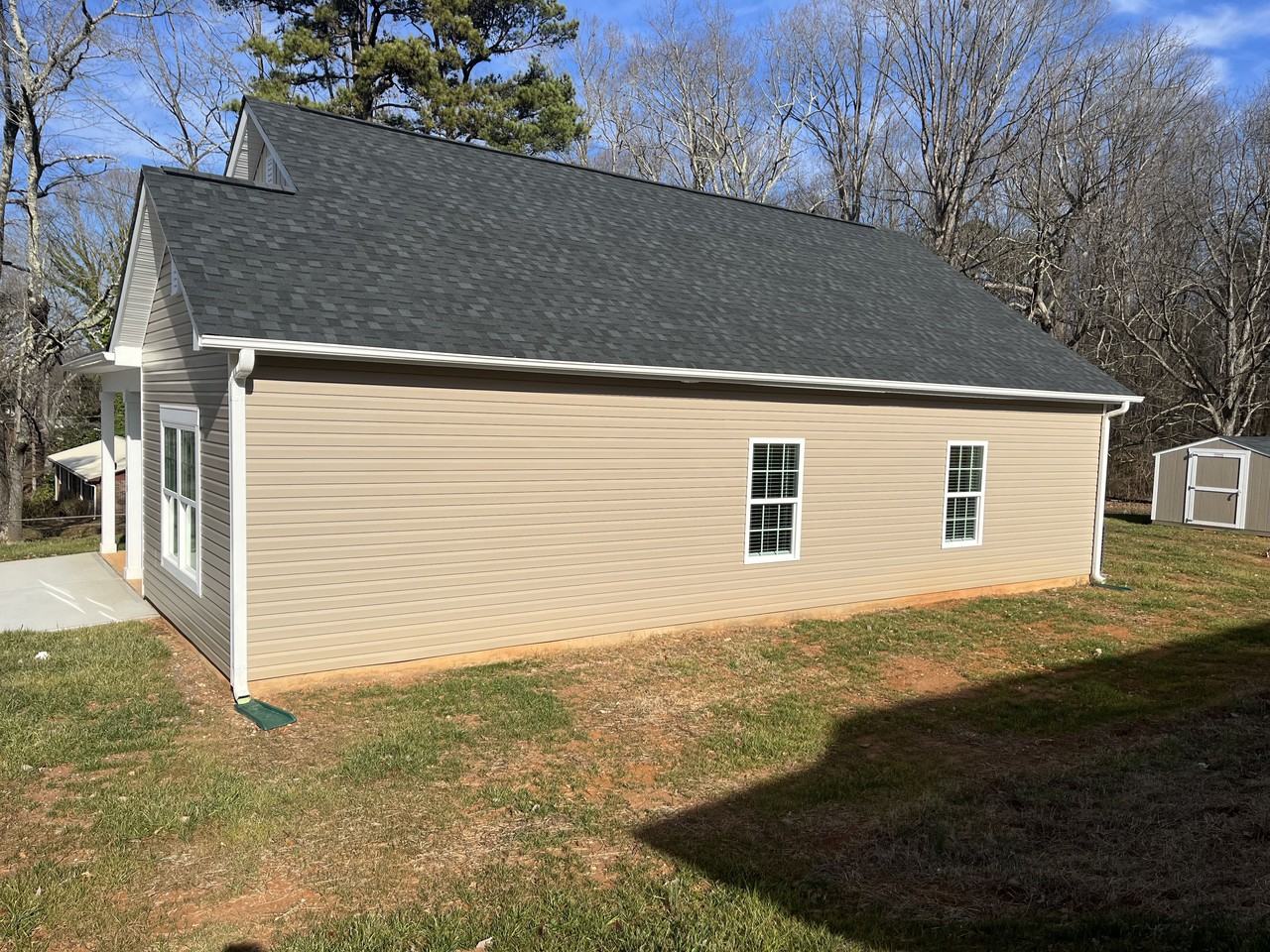 710 N 6th St - Photo 3 of 3