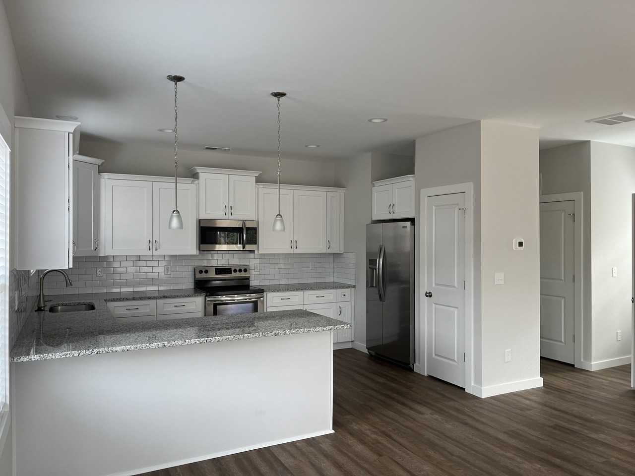 608 E Texas Ave - Photo 2 of 5