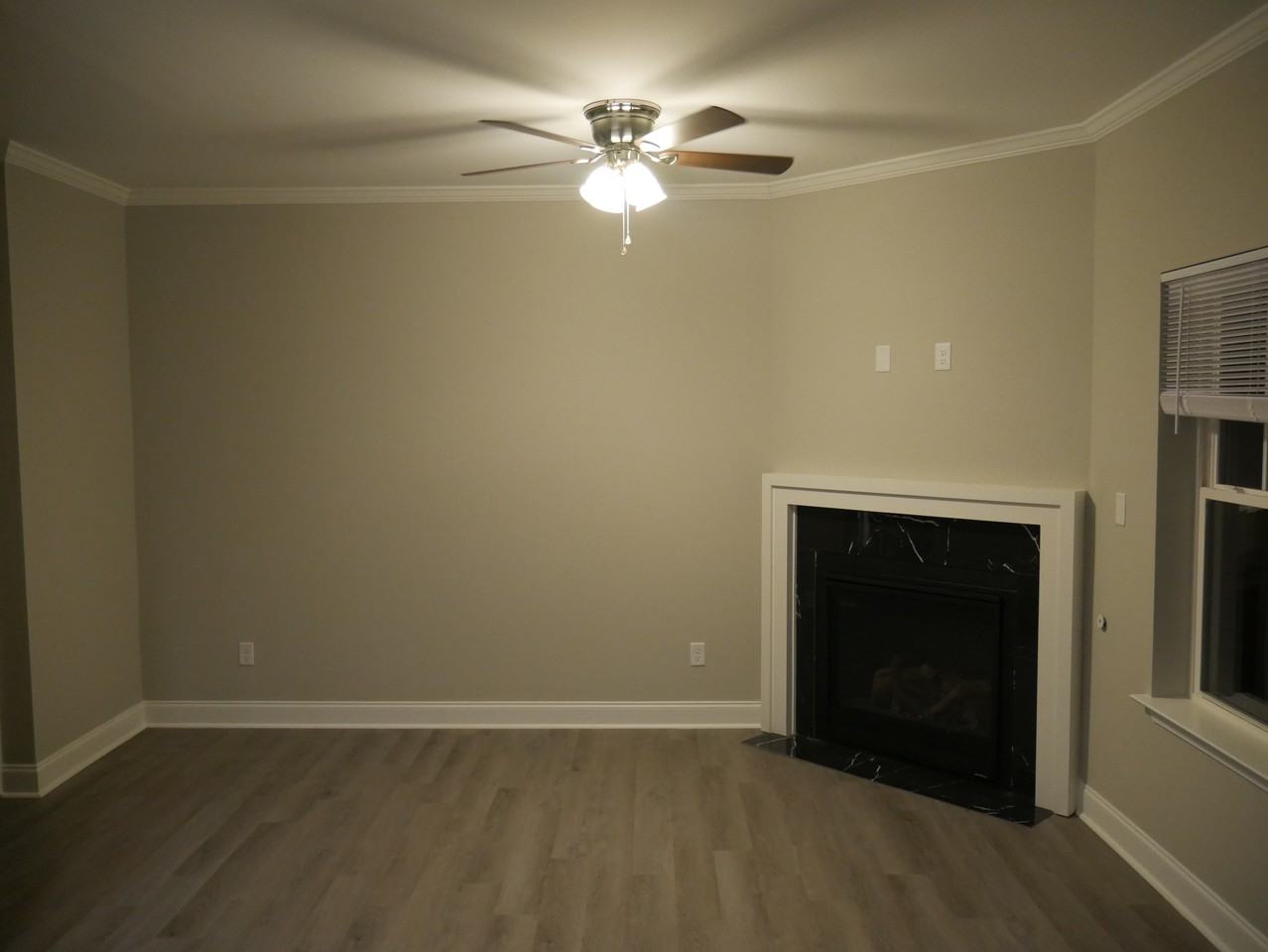 154 N Church St - Photo 3 of 6