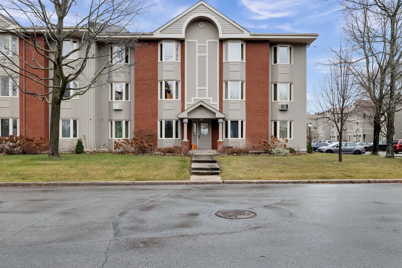 55 Rue des Carouges 4, Gatineau, QC J9A 2G4 2 Bedroom Apartment for