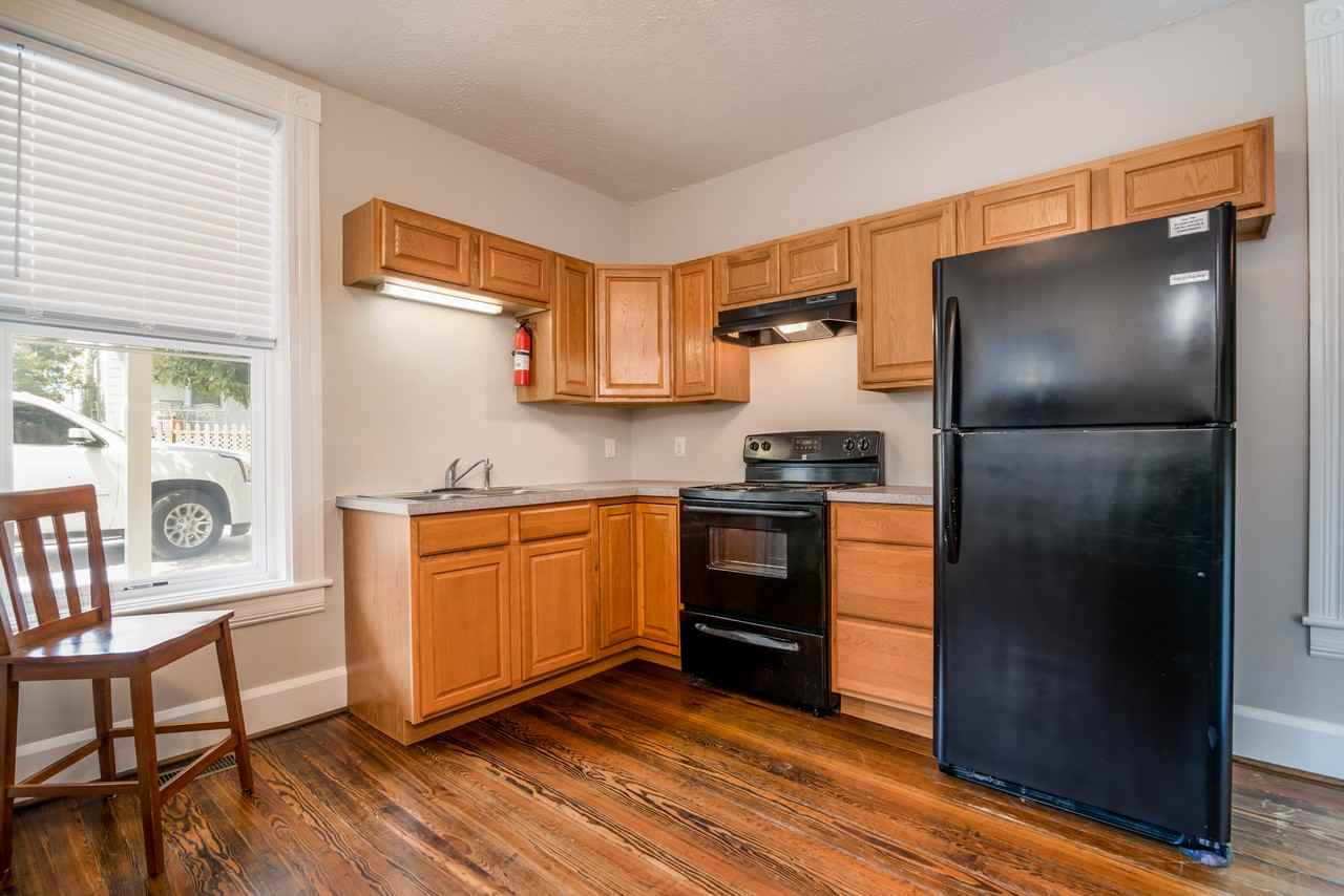 148 Warwick St - Photo 5 of 17