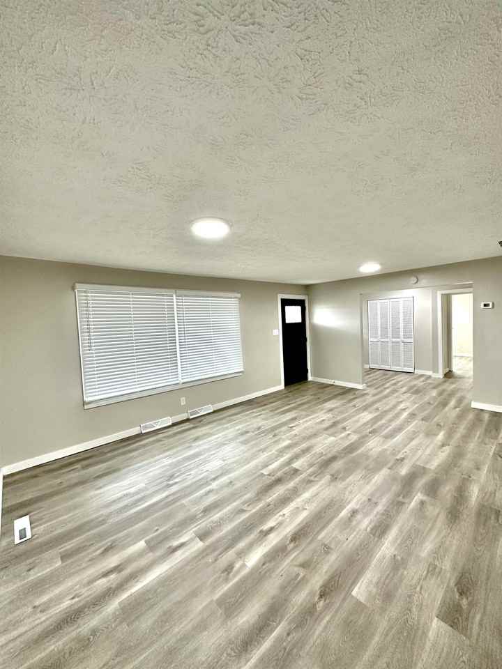 4341 W Whiteland Rd #1 - Photo 5 of 20