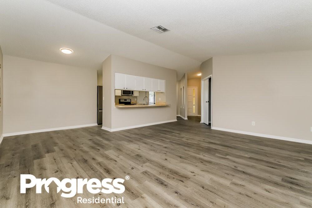 7751 Crosier Ct - Photo 3 of 16