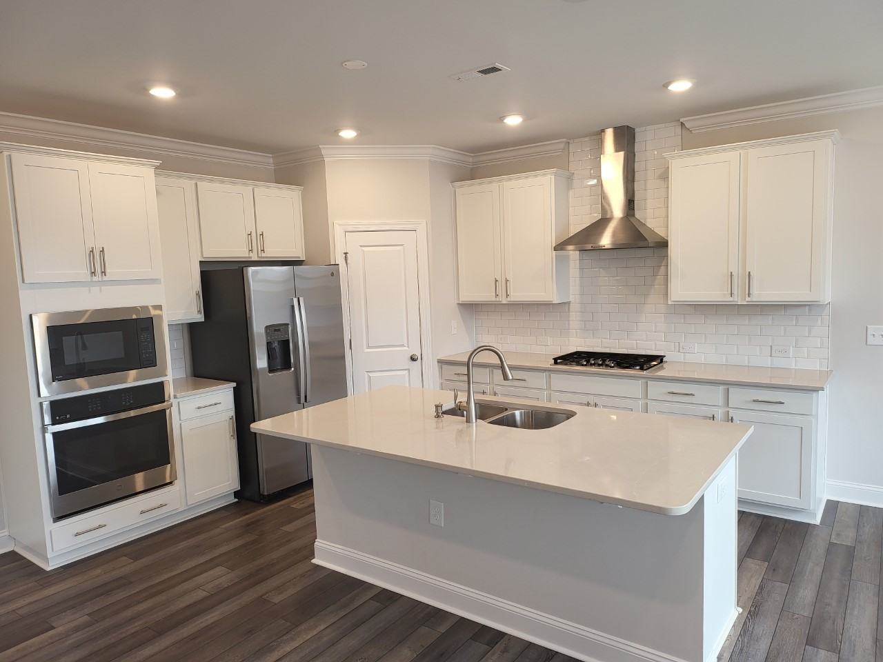 761 Cormiche Lane - Photo 5 of 19