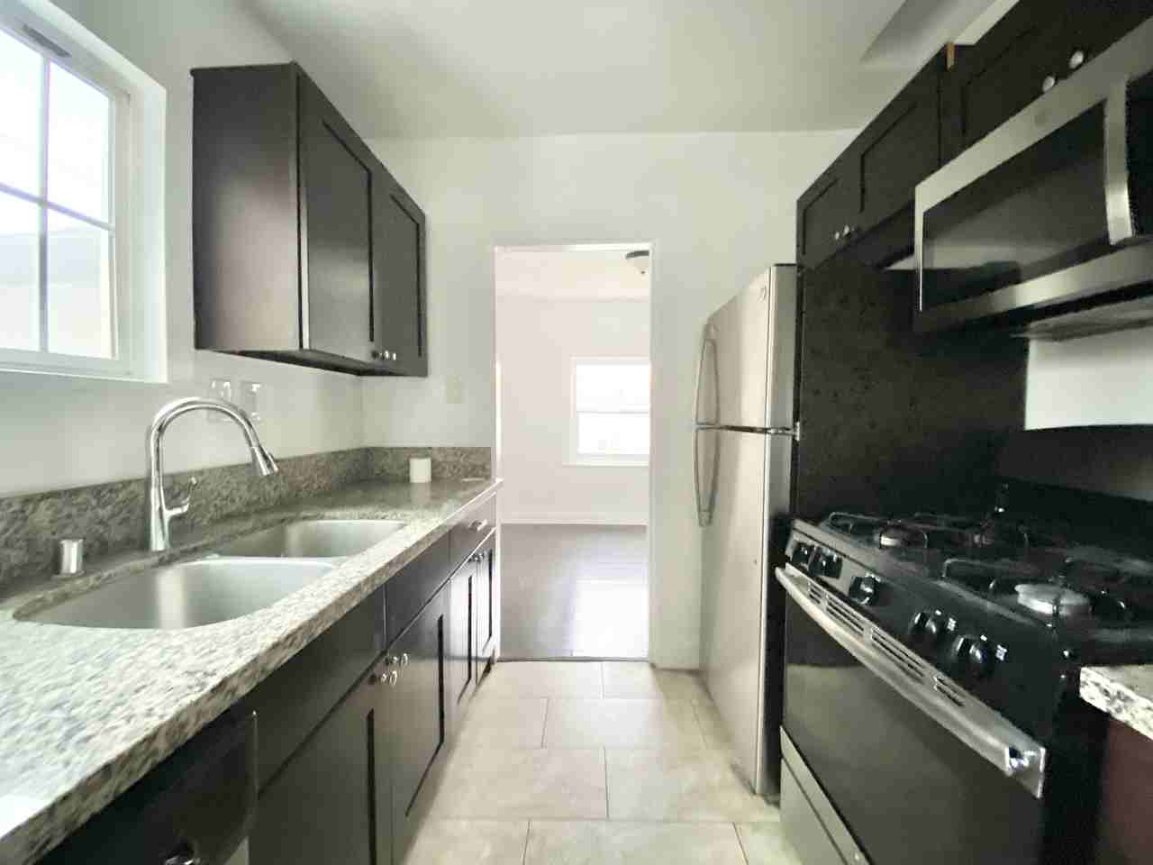 3019 W Avenue 34 - Photo 2 of 11