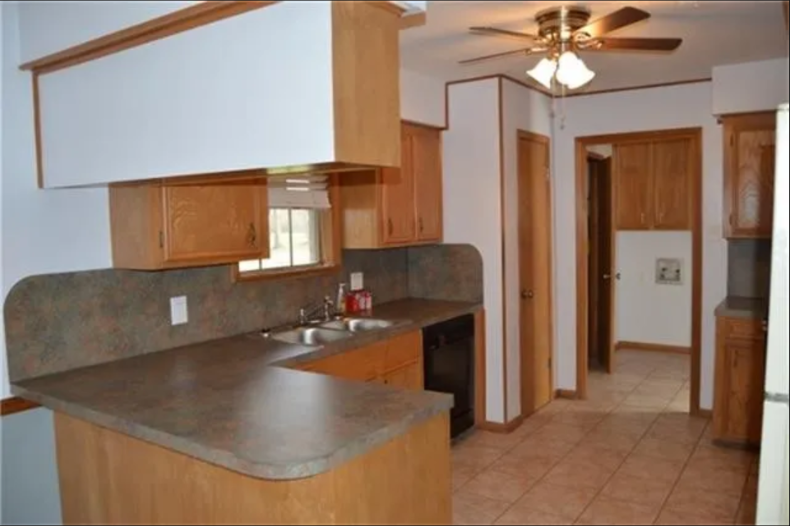 1231 French Ave - Photo 3 of 21