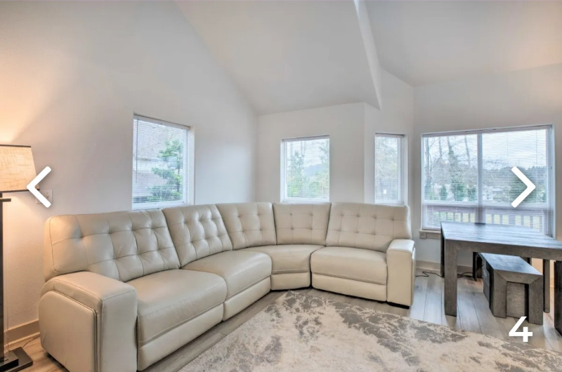 3979 Northeast Johns Avenue - Photo 7 of 50